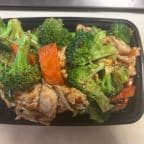 Best Chicken with Broccoli in Maryland Heights, MO