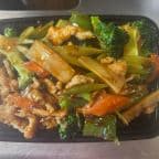 Best Chicken with Garlic Sauce in Maryland Heights, MO