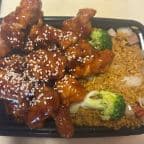 Best Sesame Chicken (Combo Platter) in Maryland Heights, MO