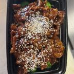 Best Sesame Beef in Maryland Heights, MO